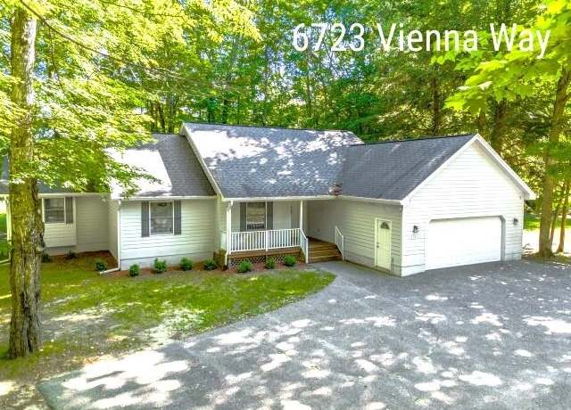 Property at 6723 Vienna Way, Bellaire, MI 49615, 6 beds, 3.5 baths