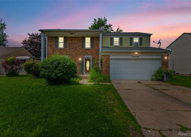 Property at 54319 Bradshaw Dr, New Baltimore, MI 48047, 4 beds, 3.5 baths