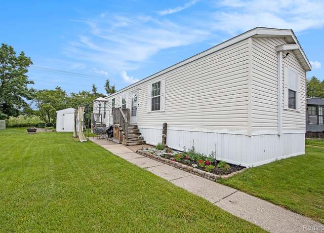 Property at 57911 Lancaster Rd, Washington, MI 48094, 3 beds, 2 baths