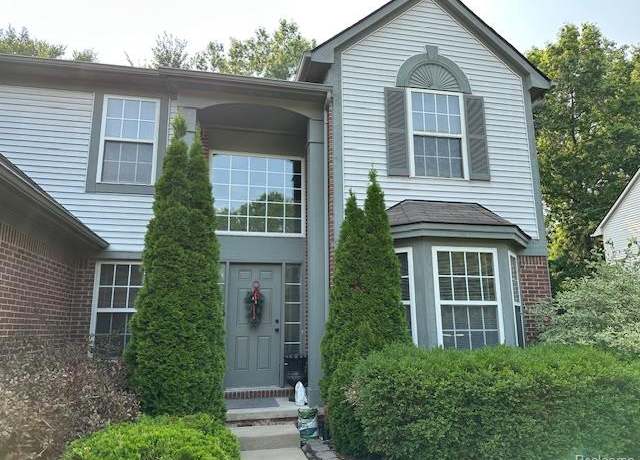 Property at 8676 W Walden Dr, Belleville, MI 48111, 4 beds, 2.5 baths