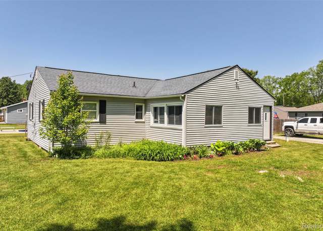 Property at 13011 Neff Rd, Clio, MI 48420, 3 beds, 1 bath