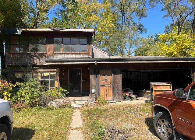Property at 213 E Lakeview Ave, Flint, MI 48503, 2 beds, 1 bath