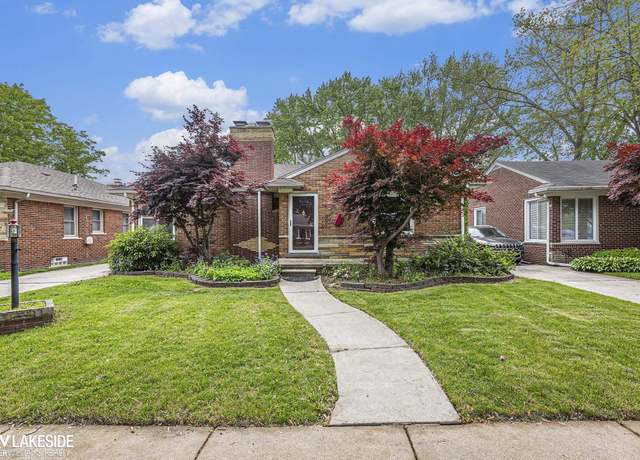 Property at 22400 Red Maple Ln, St Clair Shores, MI 48080, 3 beds, 1.5 baths