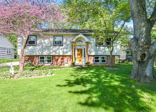 Property at 1466 Wilson Ave, Saginaw, MI 48638, 4 beds, 2 baths