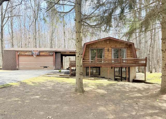 Property at 9640 Lost Canyon Dr, Canadian Lakes, MI 49346, 3 beds, 2 baths
