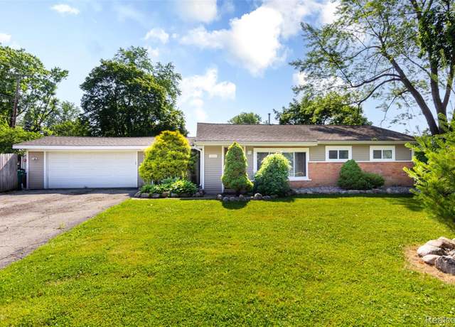 Property at 260 Lorberta Ln, Waterford Charter Township, MI 48328, 4 beds, 2 baths