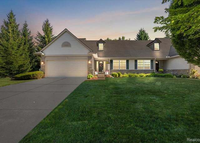 Property at 283 Four Seasons Dr, Lake Orion, MI 48360, 3 beds, 3.5 baths