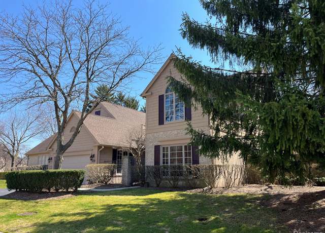 Property at 536 Cambridge Way, Bloomfield Hills, MI 48304, 3 beds, 3 baths