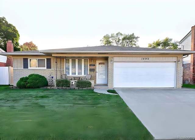 Property at 10352 Gulley St, Taylor, MI 48180, 3 beds, 2.5 baths