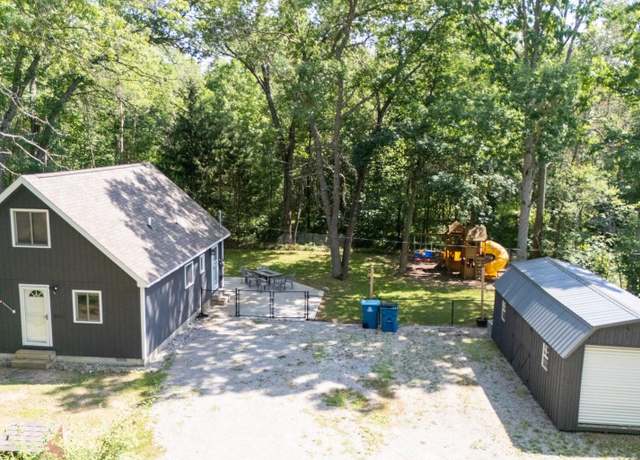 Property at 5611 W Marl Lake Rd, Roscommon, MI 48653, 3 beds, 1.5 baths