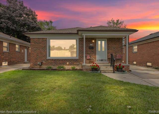 Property at 124 Elmsford Dr, Clawson, MI 48017, 3 beds, 1 bath