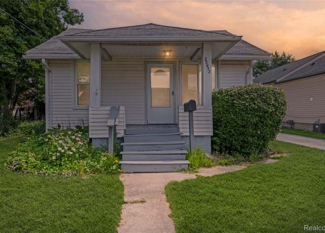 Property at 25052 Comfort, Center Line, MI 48015, 2 beds, 1 bath