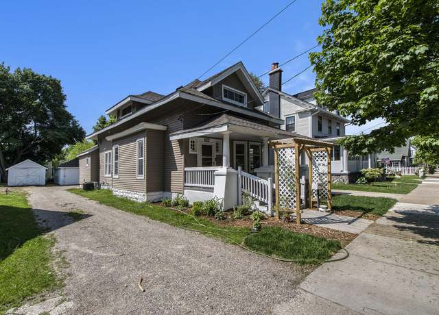 Property at 622 Thomas St SE, Grand Rapids, MI 49503, 4 beds, 2 baths