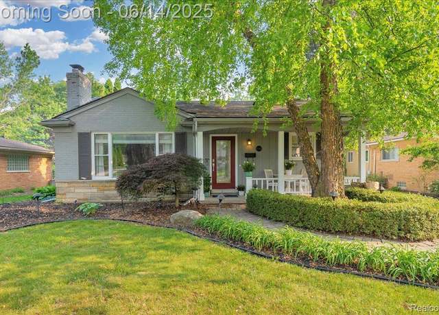 Property at 16141 Reedmere Ave, Beverly Hills, MI 48025, 3 beds, 2 baths