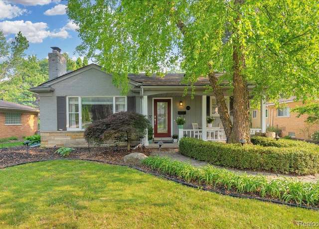 Property at 16141 Reedmere Ave, Beverly Hills, MI 48025, 3 beds, 2 baths