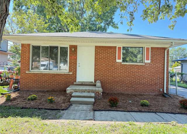 Property at 35117 Ellen St, Clinton Charter Township, MI 48035, 3 beds, 1.5 baths