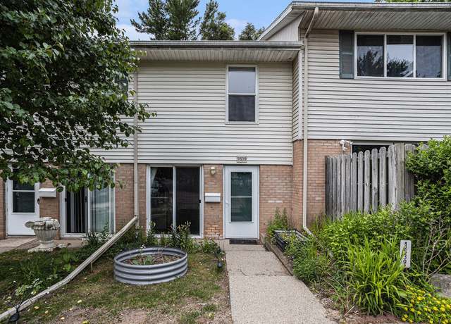 Property at 3539 Kenbrooke Ct, Kalamazoo, MI 49006, 2 beds, 1.5 baths