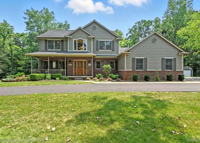 Property at 10261 Normonie Ct, Saline, MI 48176, 4 beds, 3.5 baths