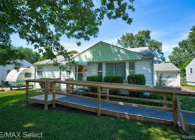 Property at 1484 Ronnie St, Flint, MI 48507, 3 beds, 1 bath