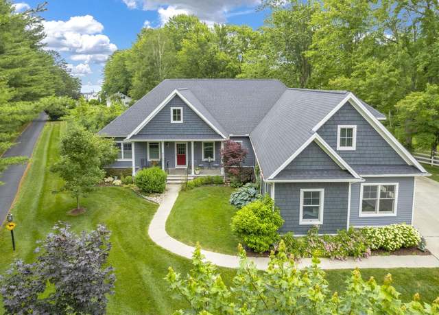 Property at 3905 Lakeshore Rd, Lexington, MI 48450, 6 beds, 3.5 baths