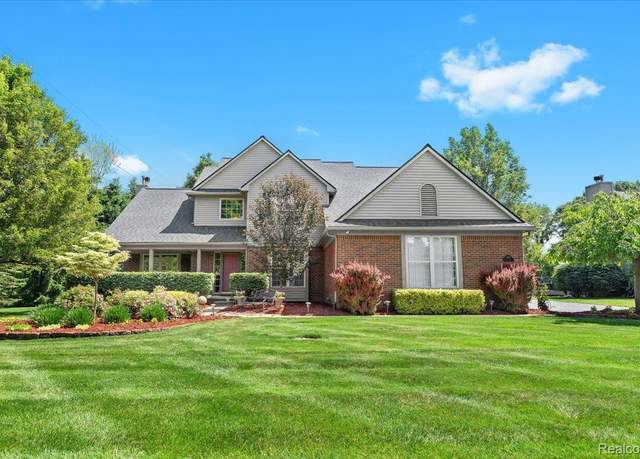 Property at 13105 Gorget Dr, South Lyon, MI 48178, 4 beds, 2.5 baths
