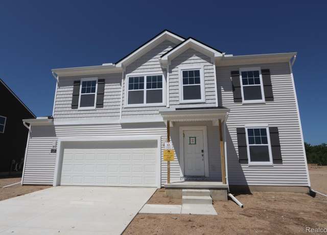 Property at 54727 Heron Cir, Chesterfield, MI 48047, 4 beds, 2.5 baths