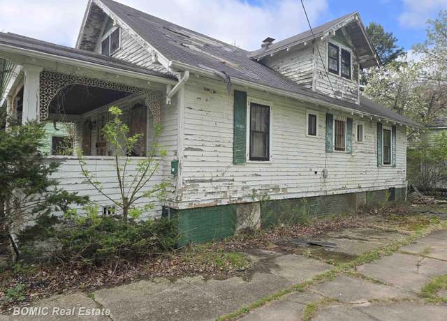 Property at 213 S 12th St, Saginaw, MI 48601, 3 beds, 1 bath