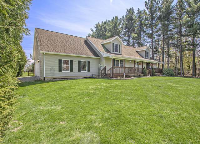 Property at 117 Ridge Rd, Quincy, MI 49082, 4 beds, 3 baths
