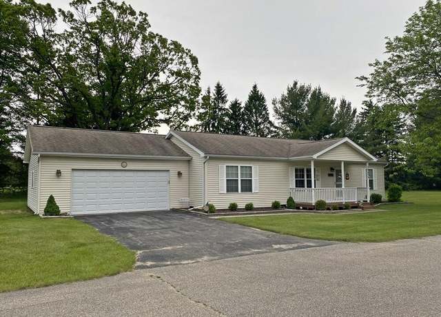 Property at 10439 Castaway Ct, Canadian Lakes, MI 49346, 3 beds, 2 baths