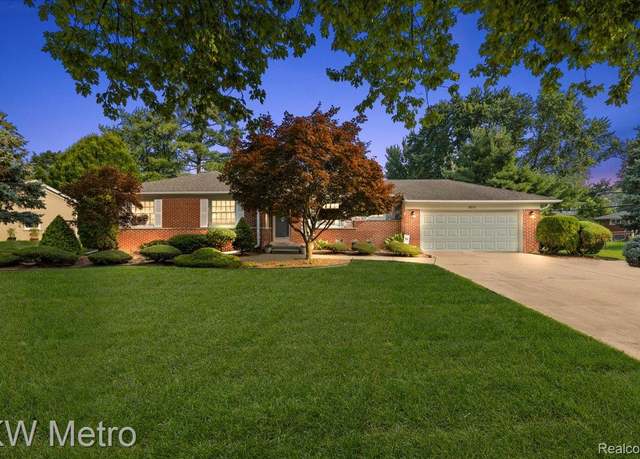 Property at 18241 Dunblaine Ave, Beverly Hills, MI 48025, 3 beds, 2.5 baths