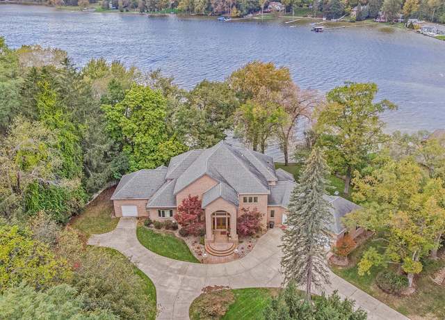 Property at 6076 Browns Lake Rd, Jackson, MI 49203, 5 beds, 6.5 baths