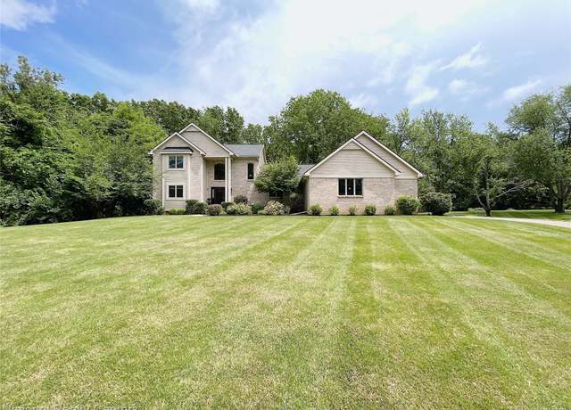 Property at 5403 Lenard Cir, Howell, MI 48843, 3 beds, 2.5 baths