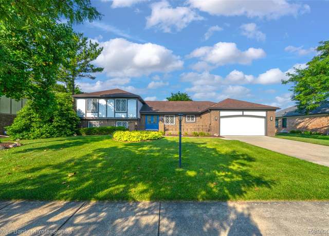 Property at 9539 Hillcrest Dr, Plymouth, MI 48170, 4 beds, 3 baths