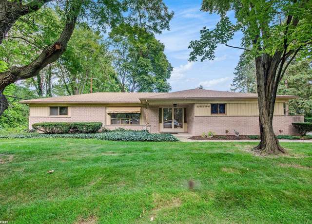 Property at 36794 Bridgewater Ct, Clinton Charter Township, MI 48035, 4 beds, 2.5 baths