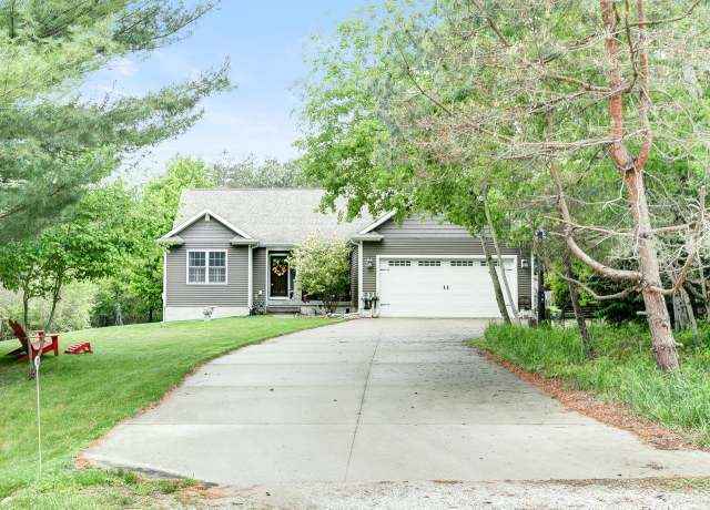 Property at 5076 Birch Ave, Lexington, MI 48450, 4 beds, 3 baths