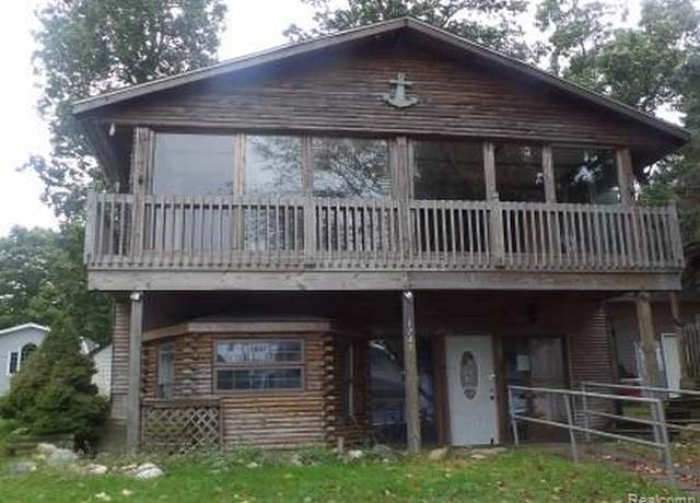 Property at 1747 Tennis Ct, Pleasant Lake, MI 49272, 2 beds, 1 bath