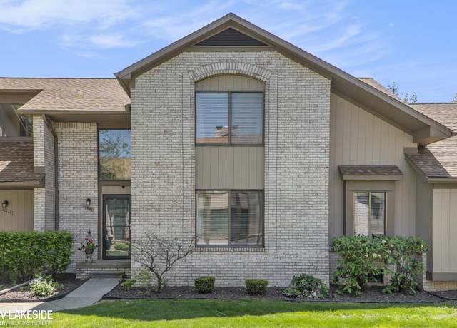 Property at 20447 Villa Grande Cir, Clinton Township, MI 48038, 2 beds, 1.5 baths