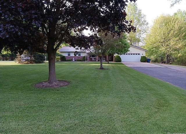 Property at 11090 Baldwin Rd, Chesaning, MI 48616, 3 beds, 2.5 baths