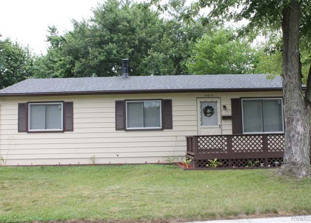 Property at 15812 Orchard St, Romulus, MI 48174, 3 beds, 1 bath