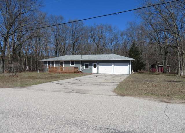 Property at 606 Wall St, Eastlake, MI 49626, 2 beds, 1 bath