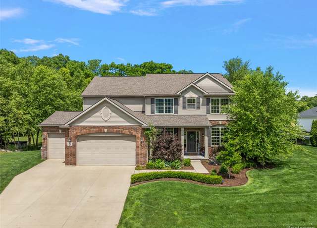 Property at 966 Wynstone Cir N, Oakland, MI 48363, 4 beds, 3.5 baths