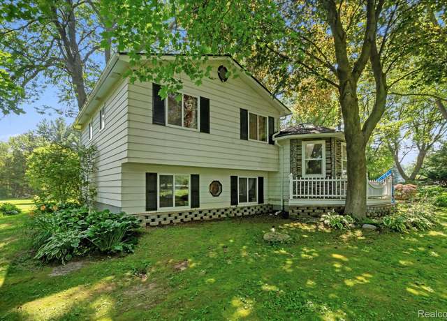 Property at 3439 N Mill Rd, Dryden, MI 48428, 4 beds, 2 baths