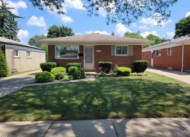 Property at 6228 Kinmore St, Dearborn Heights, MI 48127, 3 beds, 2 baths