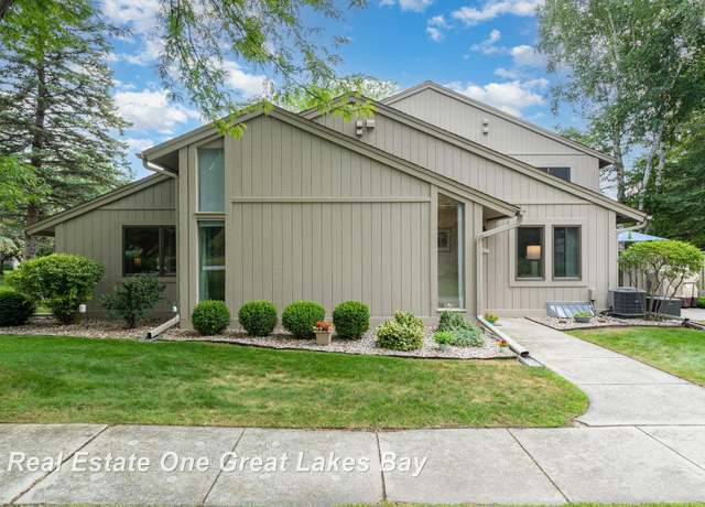 Property at 6217 Fairway Pines Dr, Frankenlust Township, MI 48706, 2 beds, 3 baths