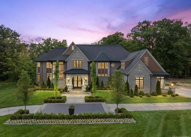 Property at 31011 Pioneer Ave, Bingham Farms Village, MI 48025, 4 beds, 4.5 baths