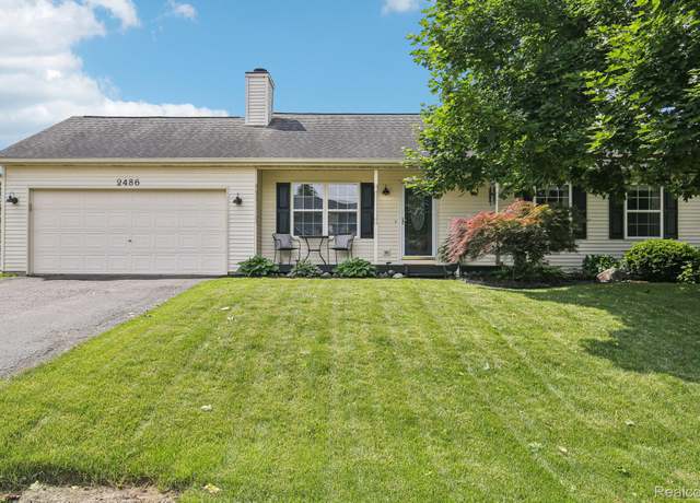 Property at 2486 Pinecone Dr, Howell, MI 48843, 3 beds, 2 baths