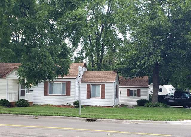 Property at 507 Main St, Fenton, MI 48430, 4 beds, 2 baths
