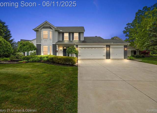 Property at 1134 Chestnut Ln, South Lyon, MI 48178, 3 beds, 2.5 baths