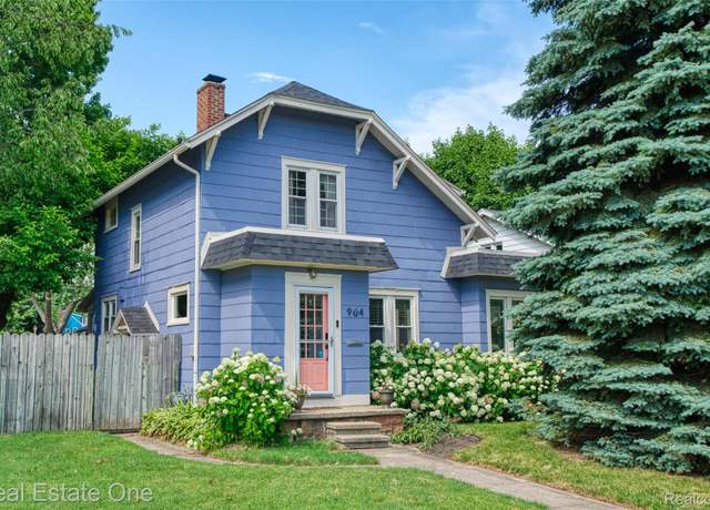 Property at 904 Michigan Ave, East Lansing, MI 48823, 2 beds, 1.5 baths