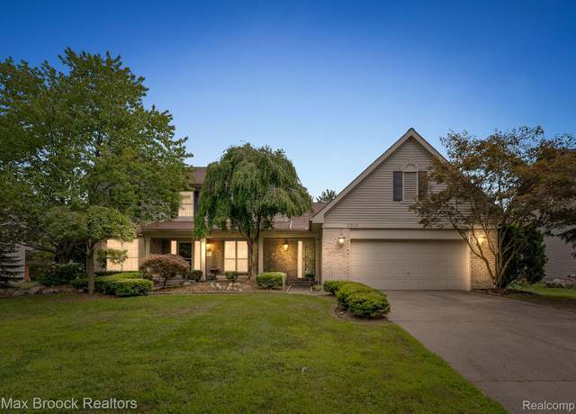 Property at 2915 Greenbrooke Ln, West Bloomfield, MI 48324, 4 beds, 3 baths